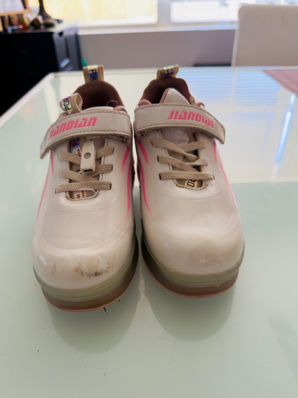 Kids LED Light-Up Roller Shoes Sneaker Skate - Pink/White